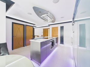 Photo 14- click for photo gallery